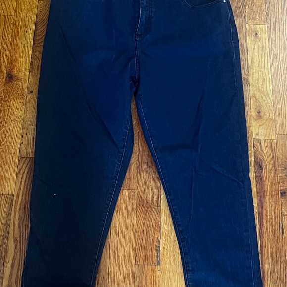 Jeans and Pants Bundle Never Been Worn - Picture 5 of 9